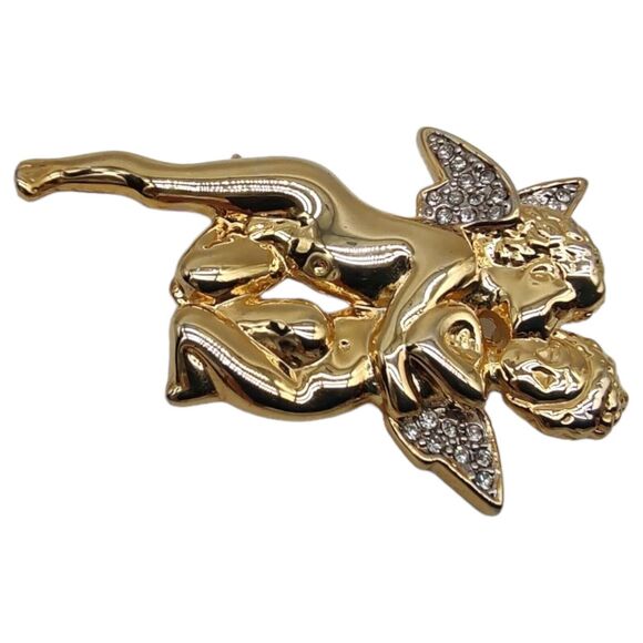 Kissing Angels Gold Tone Pin Sarah Coventry Frosted Strawberry Brooch with Ruby - Picture 9 of 14